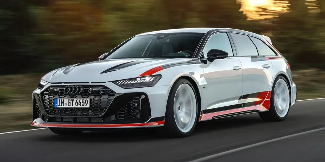 Audi RS6 Avant GT en movimiento