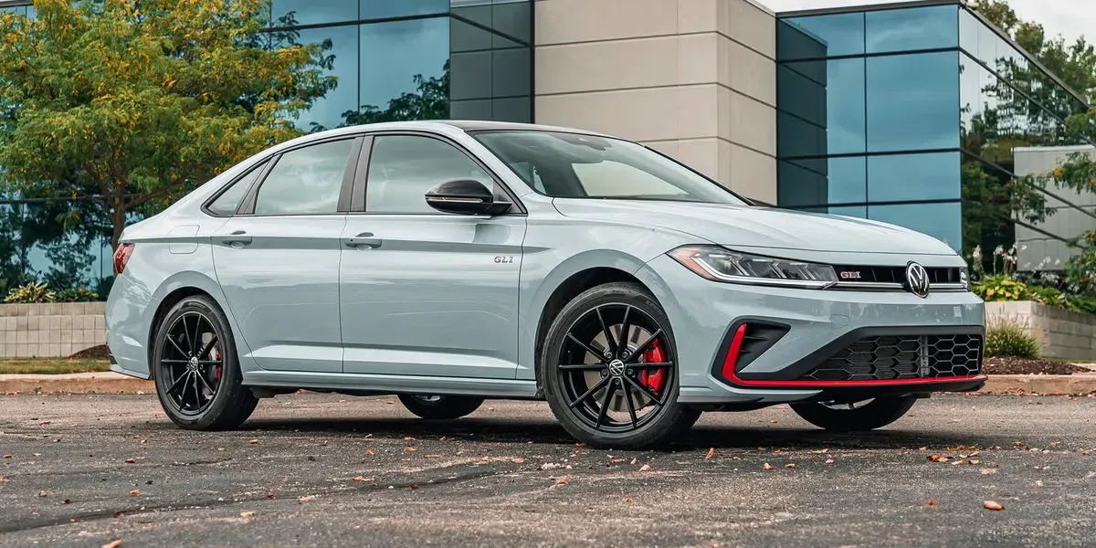 Volkswagen Jetta GLI 2025 frontal
