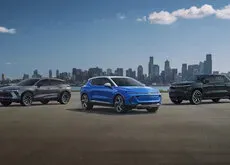 MG ZS EV frontal en carretera