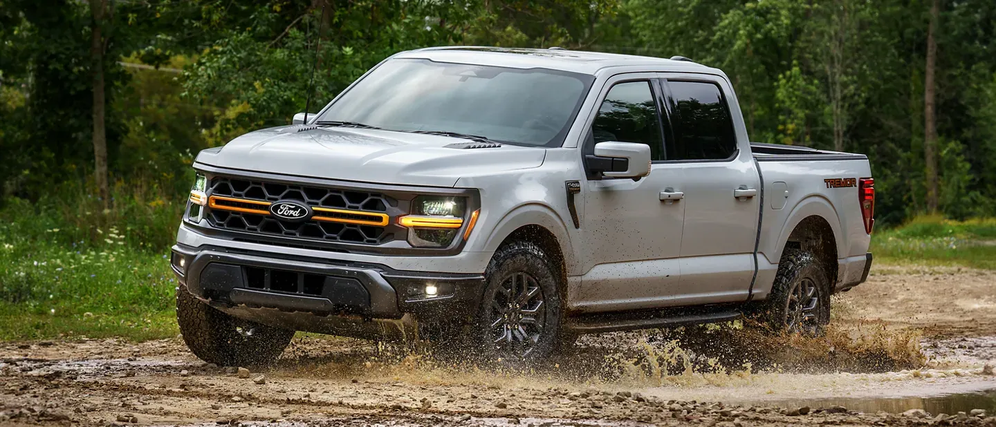Ford F-150 en obra de construcción