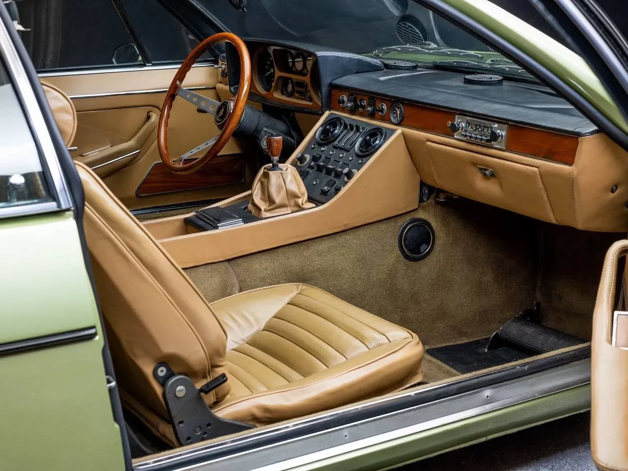 Interior del lamborghini espada series ii