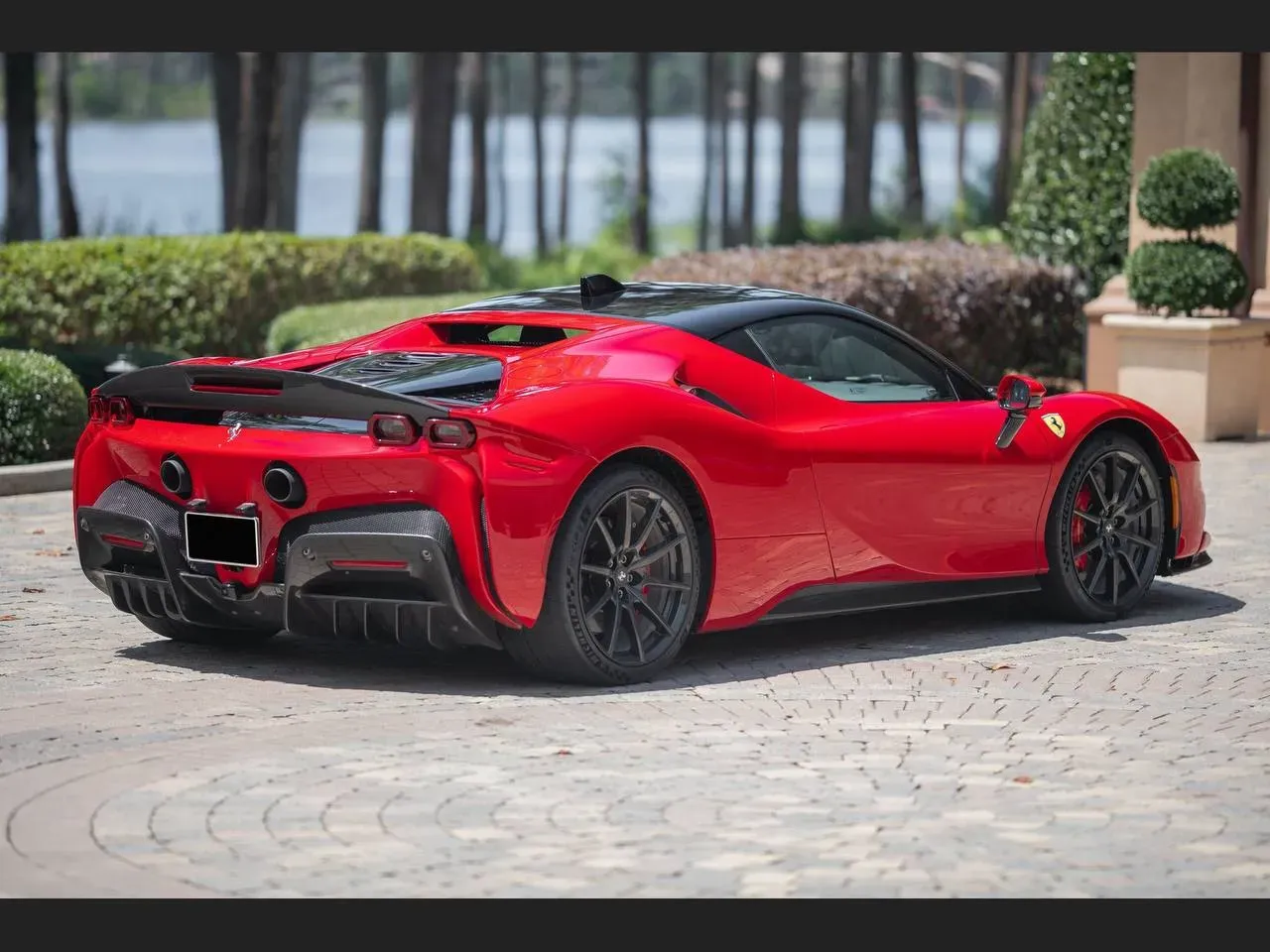 Ferrari SF90 Stradale 2021 frontal