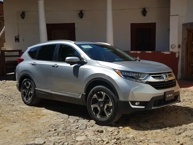 Interior del Honda CR-V 2017 Turbo Plus
