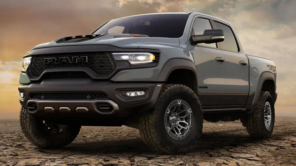 Ram 1500 TRX frontal agresivo