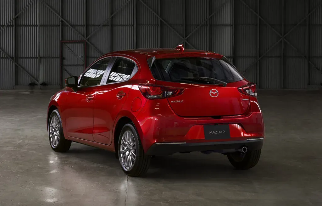 Mazda 2 Sedan 2021 interior