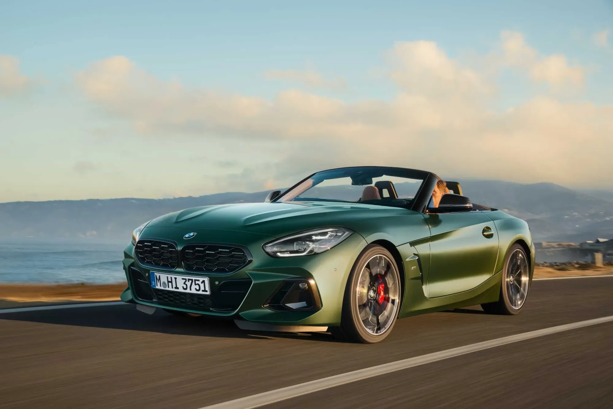 BMW Z4 2024 interior y conducción