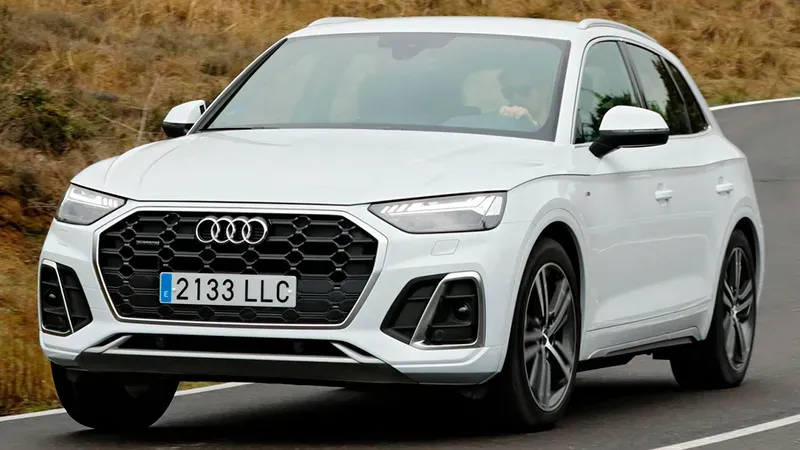 Audi Q5 2021 vista frontal y lateral