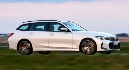 BMW Serie 3 318i 2024 de perfil