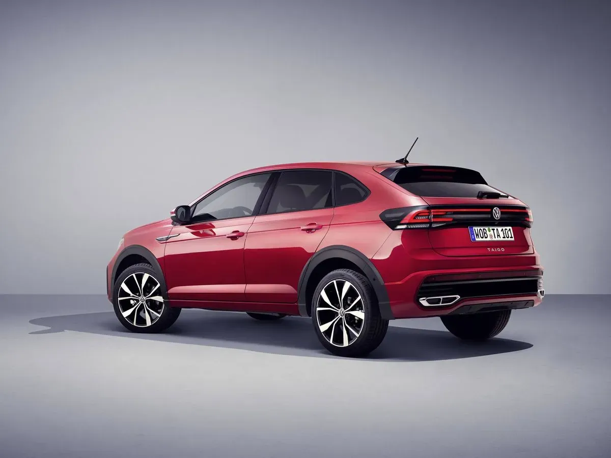 Volkswagen Taigo Cross en color rojo
