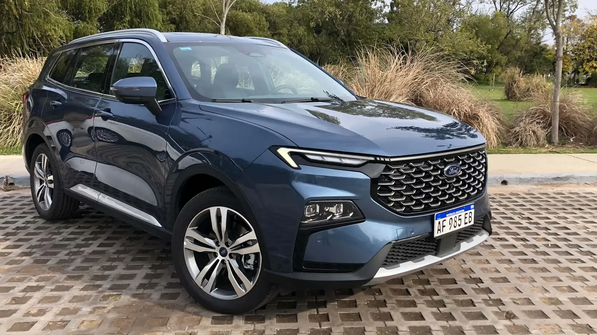 Interior y pantalla panorámica del Ford Territory