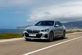 Boceto conceptual de un BMW