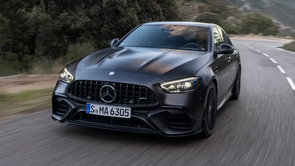 Mercedes-AMG C63 S E Performance perfil lateral