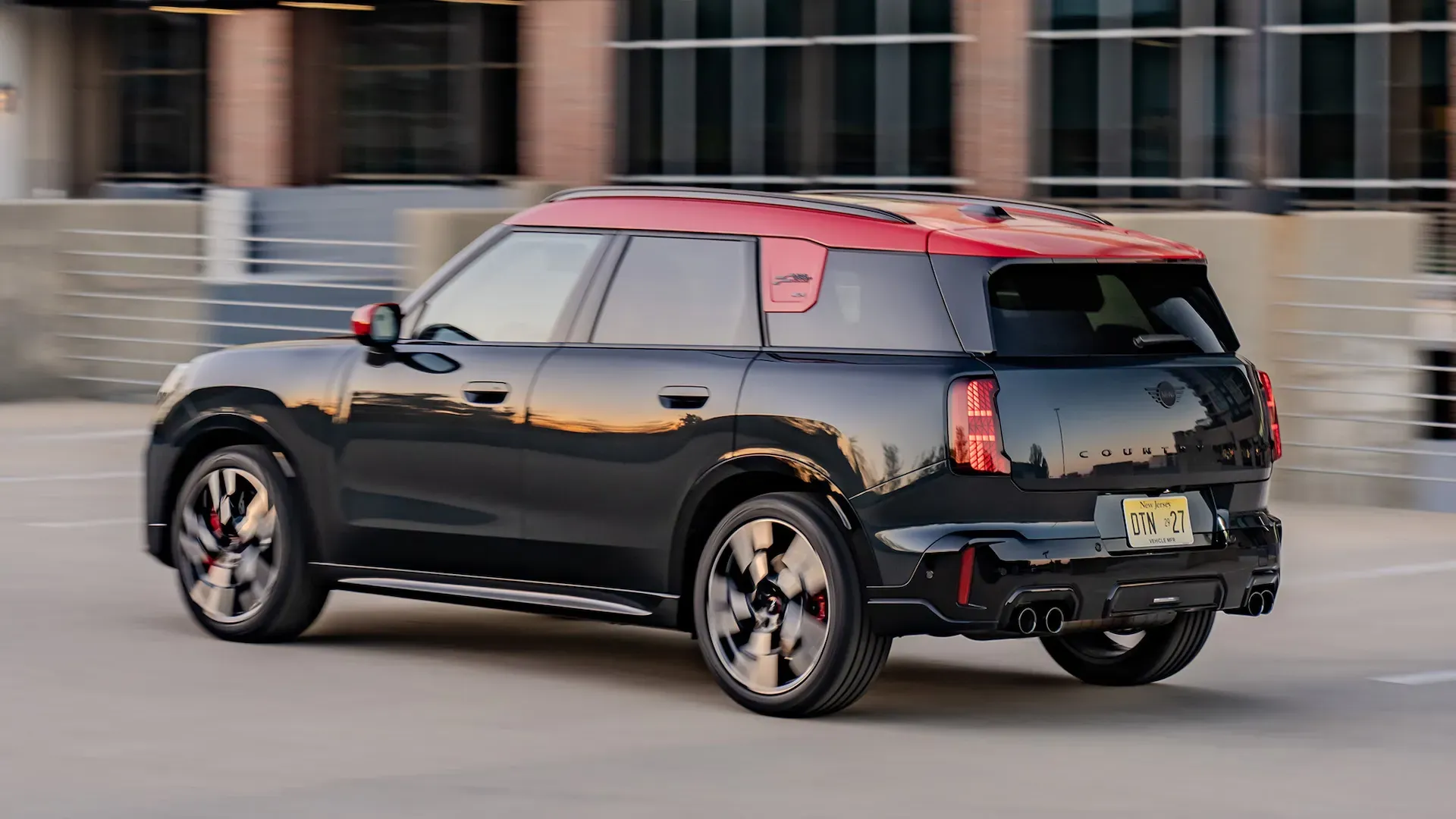 Mini Countryman JCW 2025 trasero