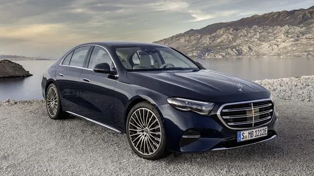 Mercedes-Benz Clase A 2024 vista frontal