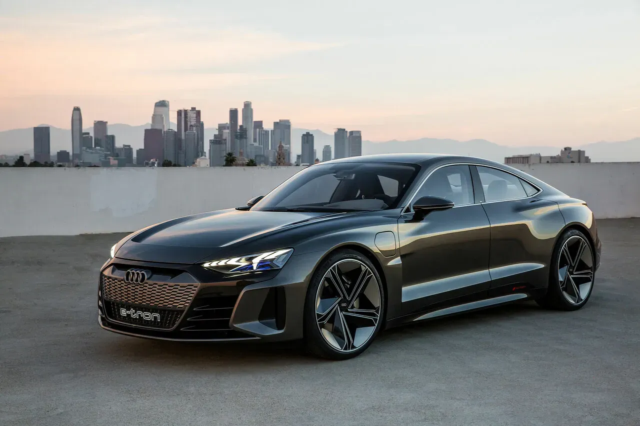 Audi e-tron perfil