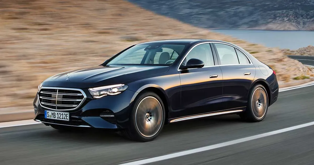 Interior del Mercedes-Benz Clase A 2024 con pantallas digitales