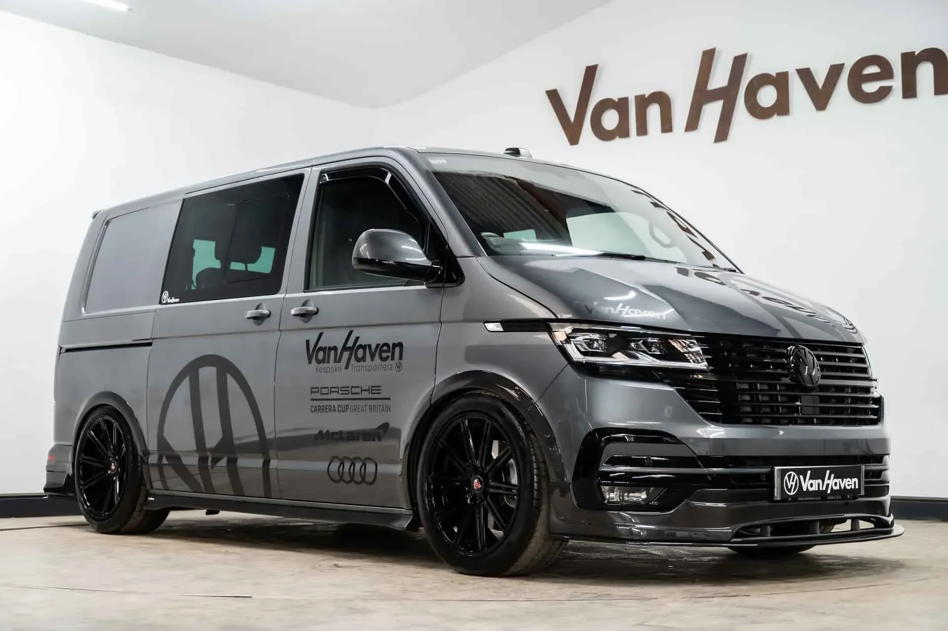 Van Haven - Volkswagen Transporter convertida vista lateral