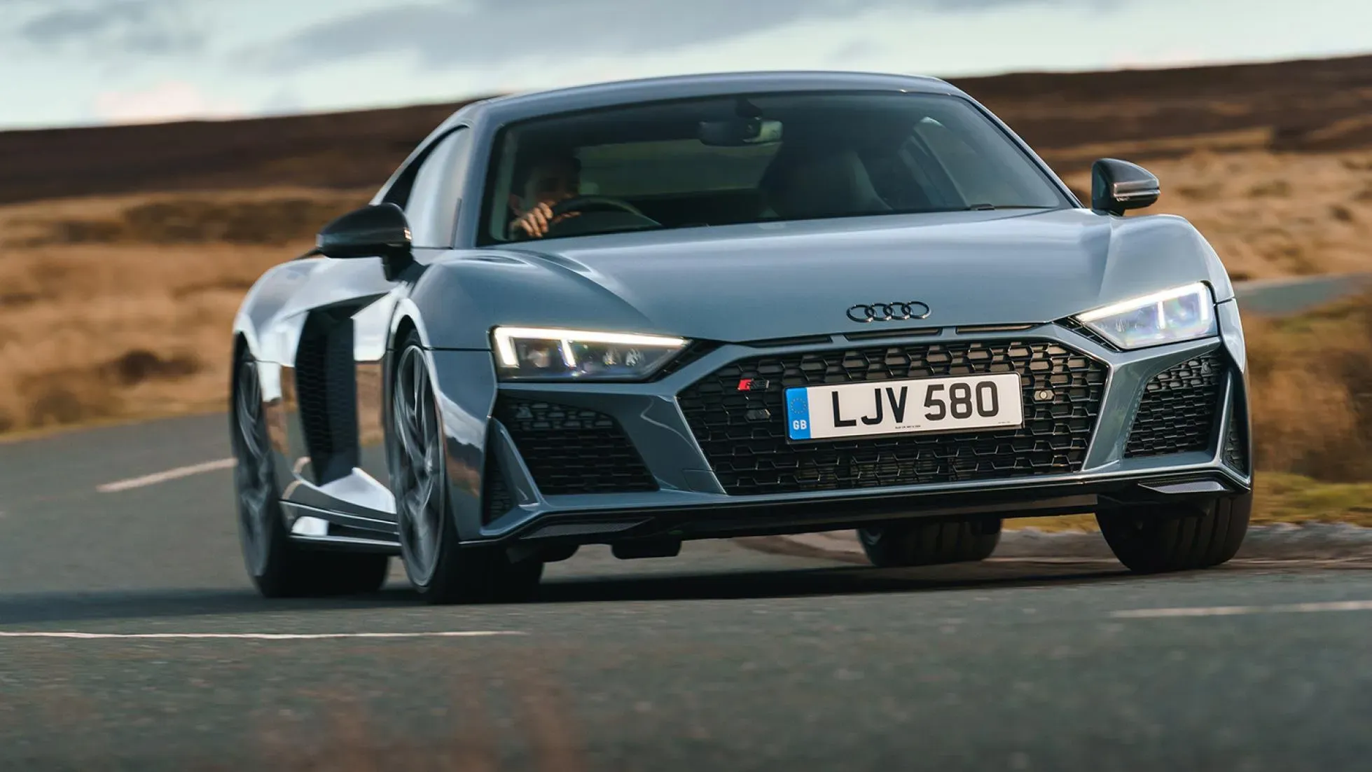 Audi r8 v10 performance