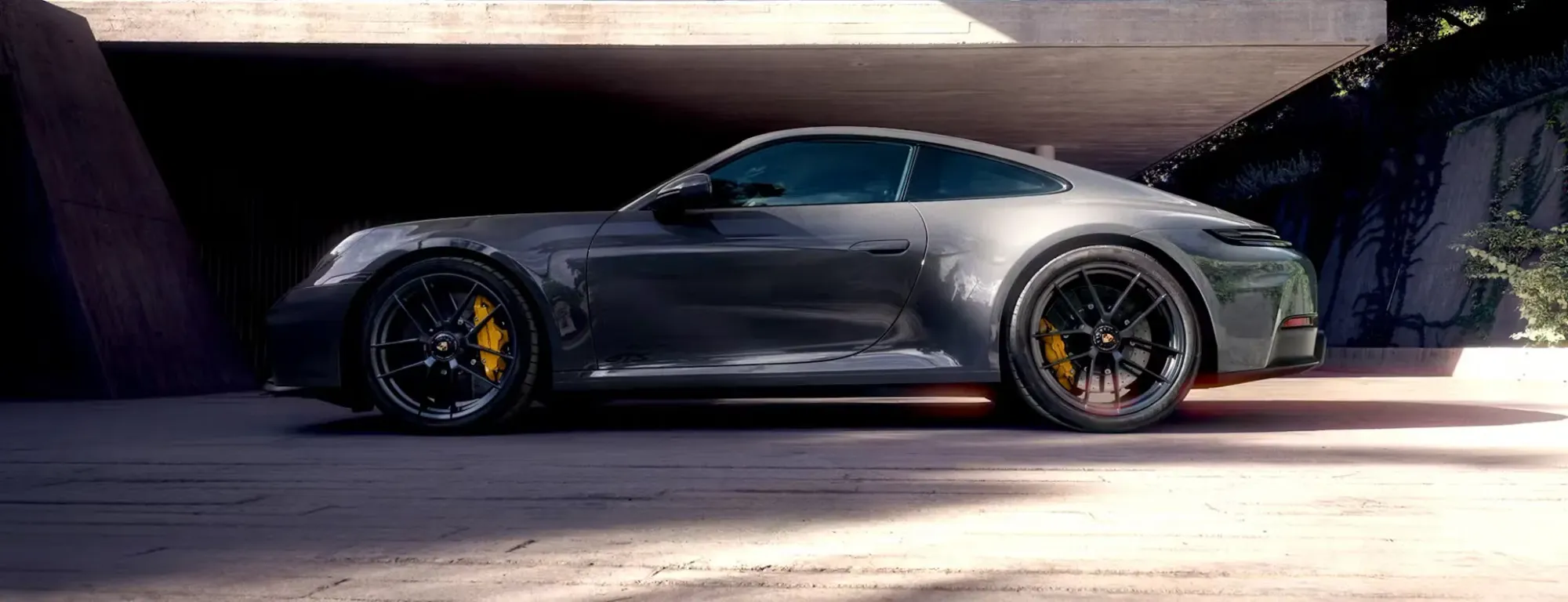 Porsche 911 (992.2) GTS frontal y lateral