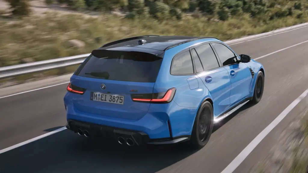 BMW M3 Touring Competition en curva dinámica