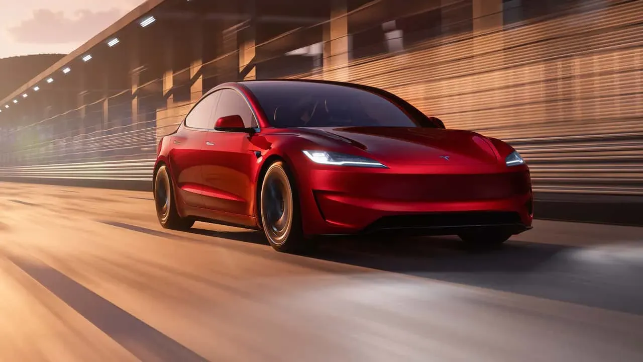 Comparativa entre Tesla Model 3 Performance 2020 y 2024