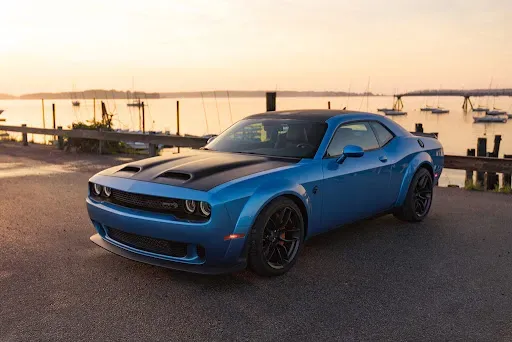 Dodge Challenger SRT Hellcat frente