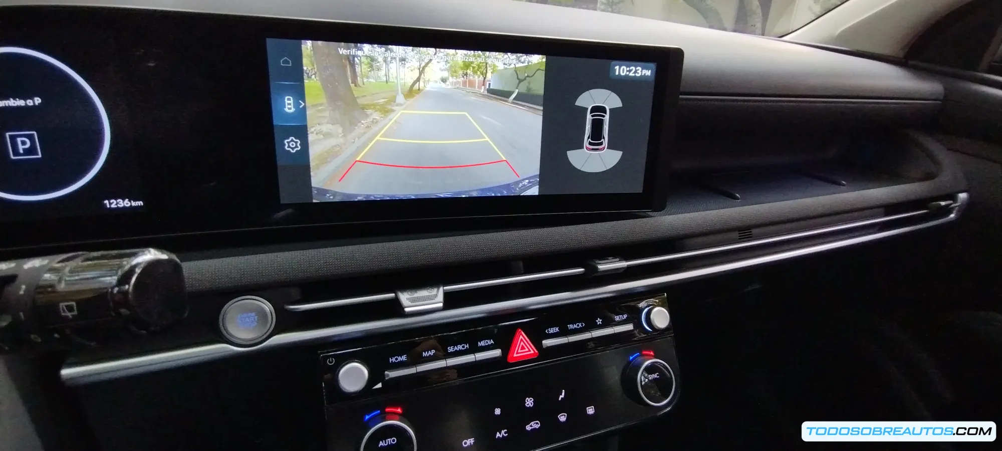 Tablero con pantallas de la hyundai tucson limited 2025