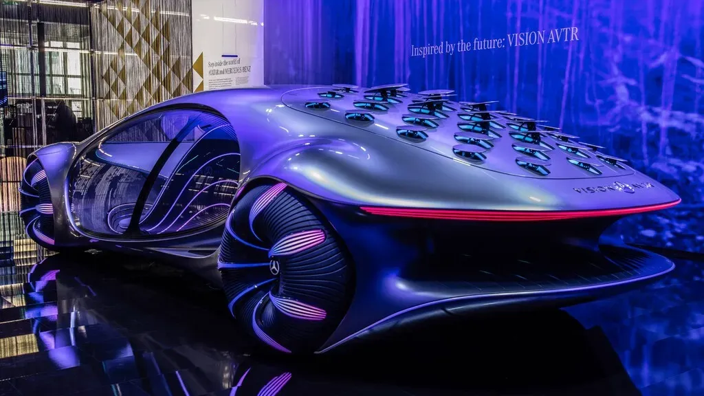 Mercedes-Benz Vision AVTR vista lateral mostrando su diseño fluido y orgánico