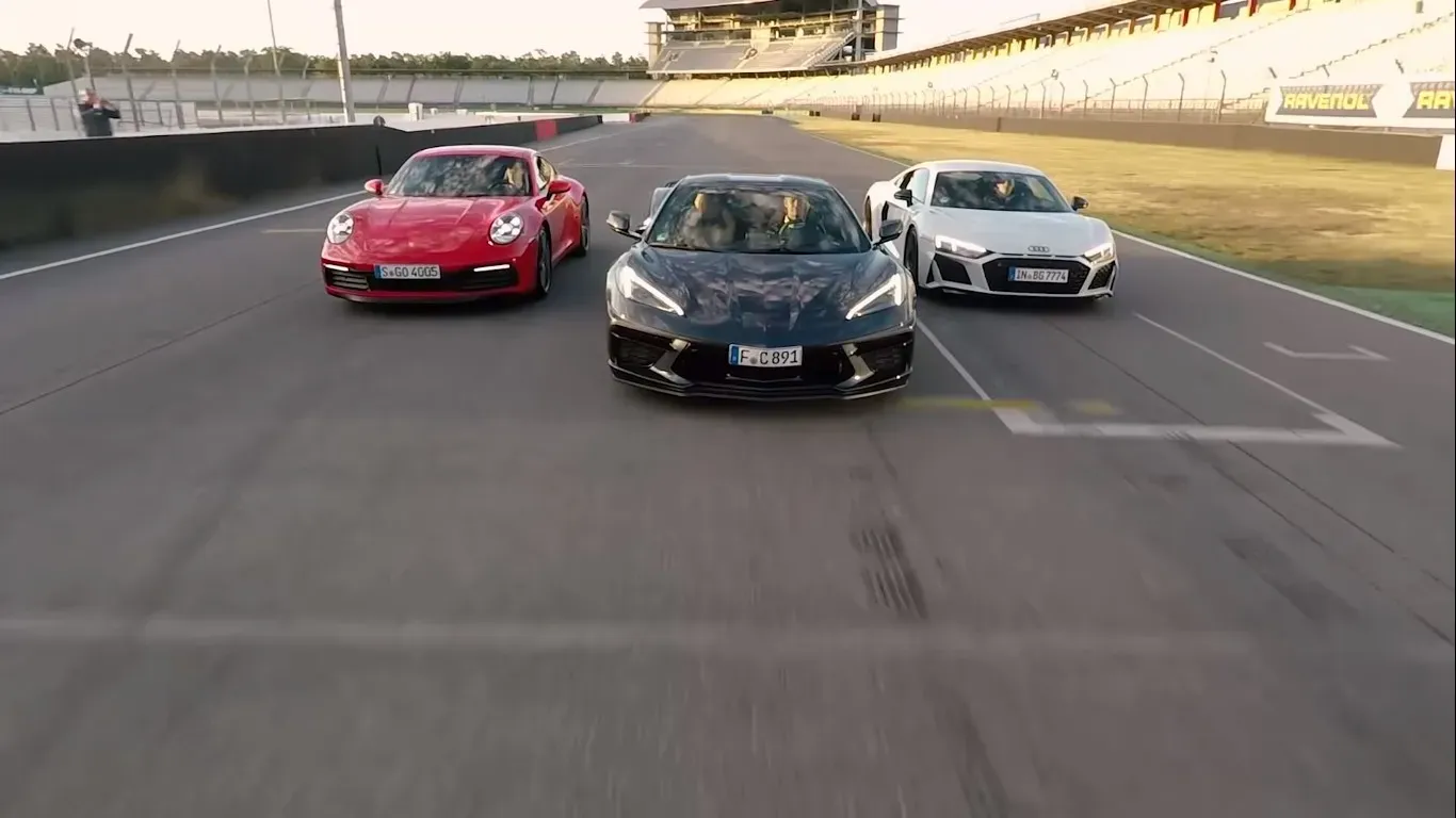 Chevrolet Corvette C8 Stingray vs. Porsche 911 Carrera vs. Audi R8 RWD en circuito