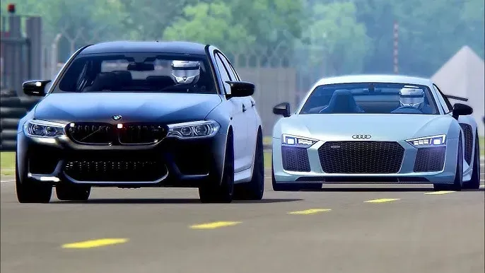 Cabina y detalles del Audi R8 RWD y BMW M5 Competition