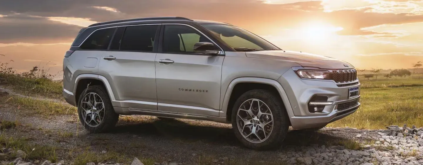 Jeep Commander 2025 México frontal