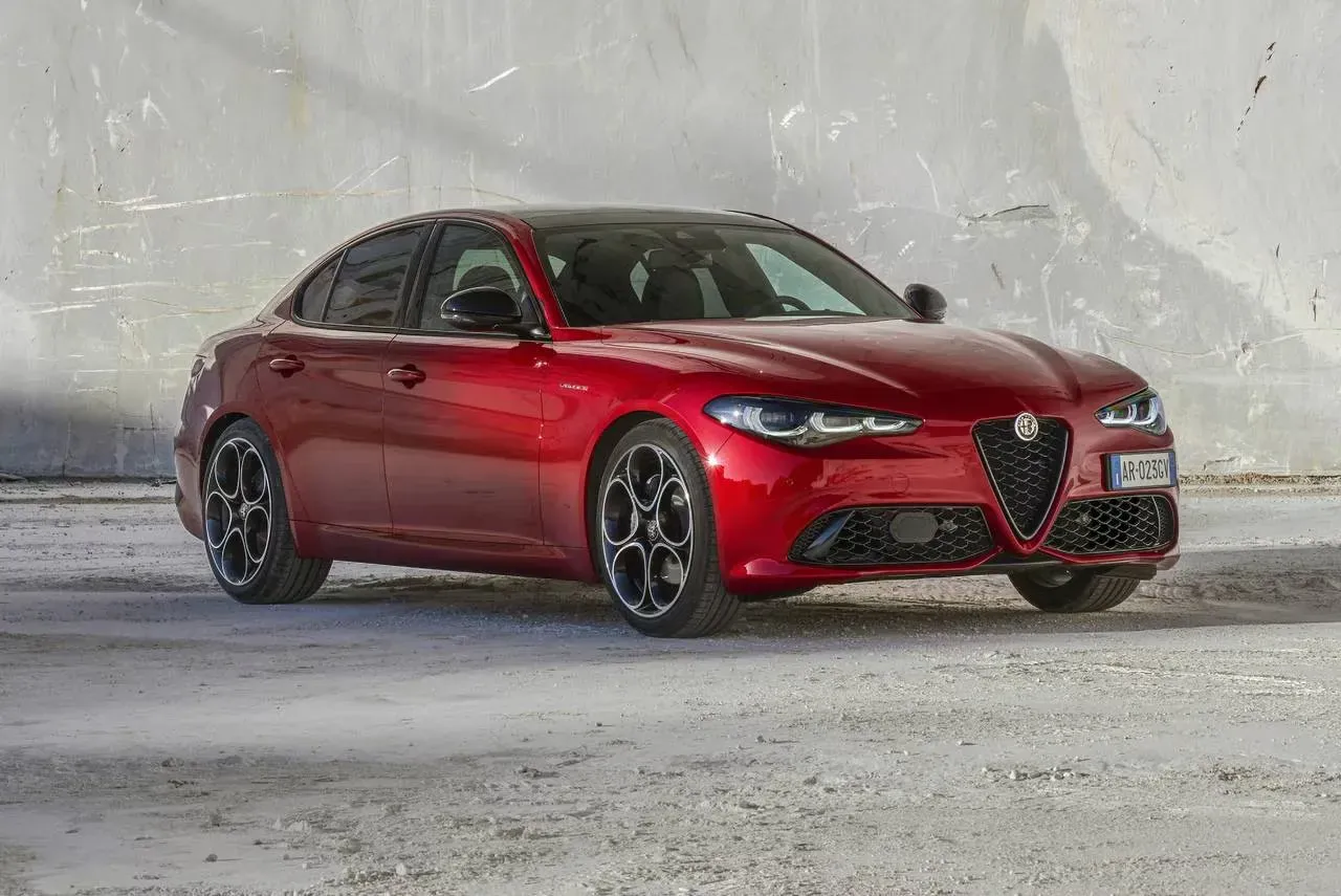 Alfa Romeo Giulia 2025 frontal