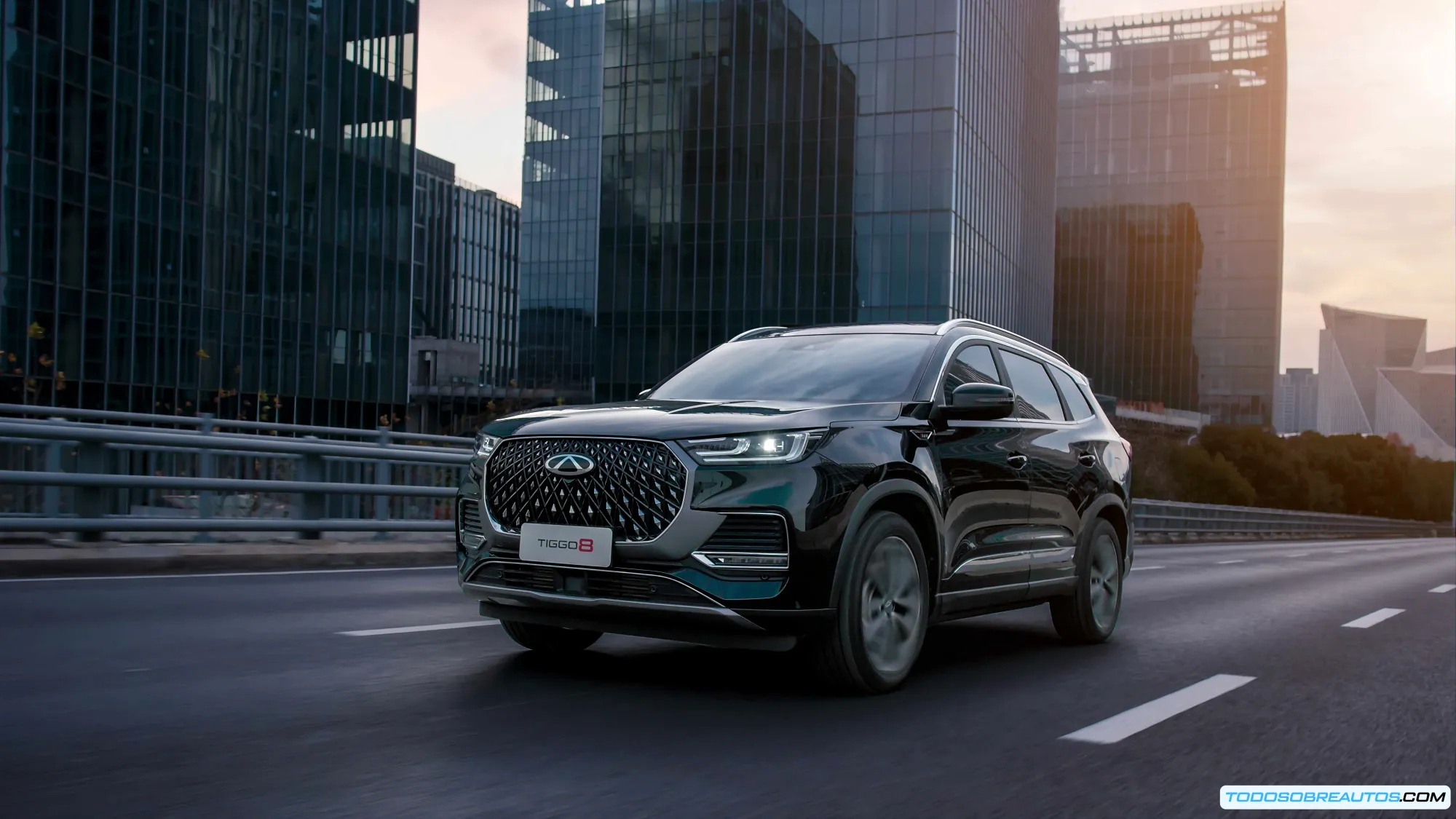 Detalle del diseño exterior del Chirey TIGGO 8 Pro 2025