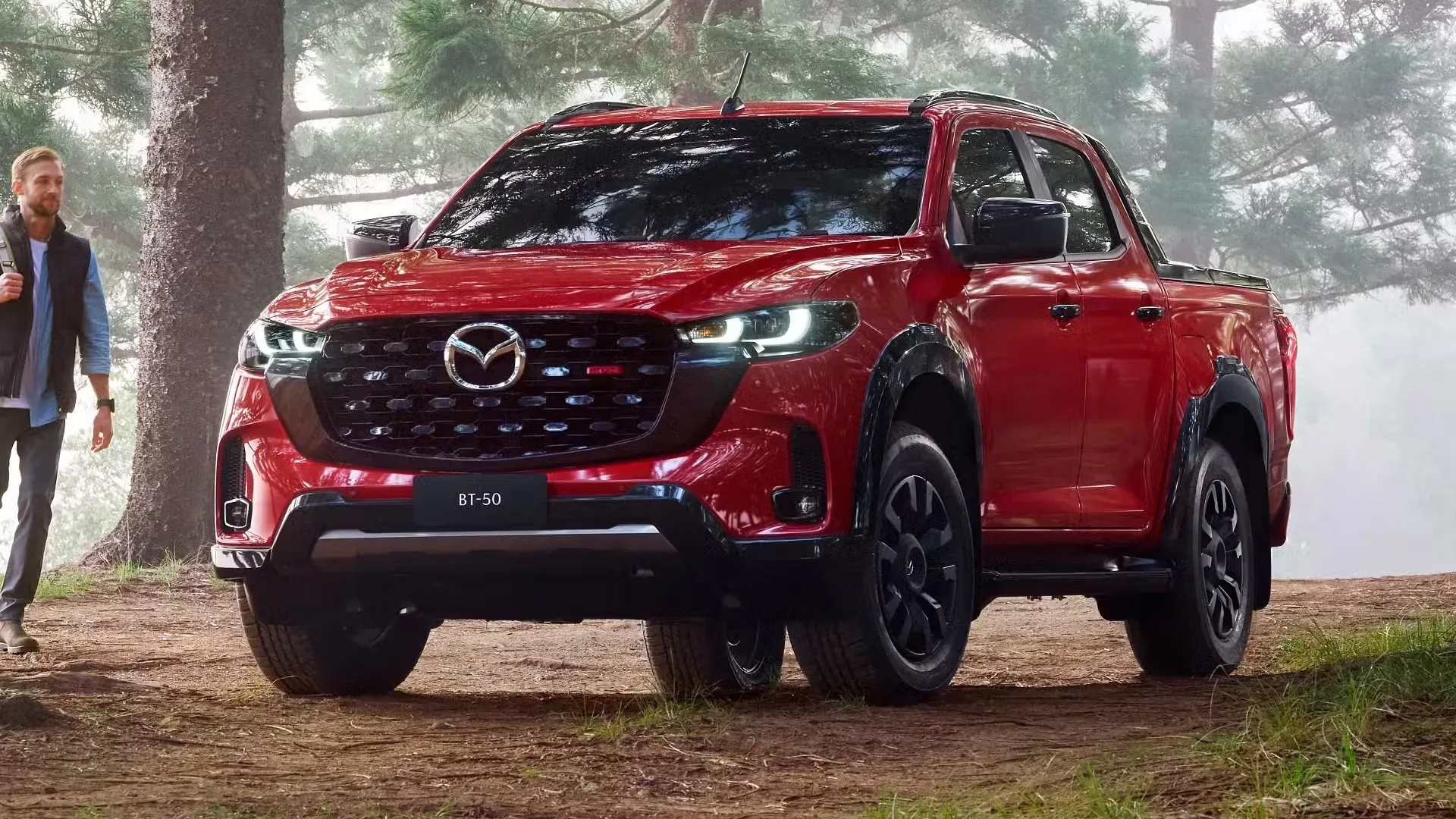 Mazda BT-50 2025 frontal en paisaje