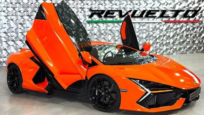 Lamborghini Revuelto 2025