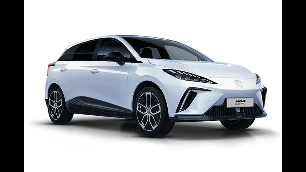 MG4 EV recorriendo paisaje escocés