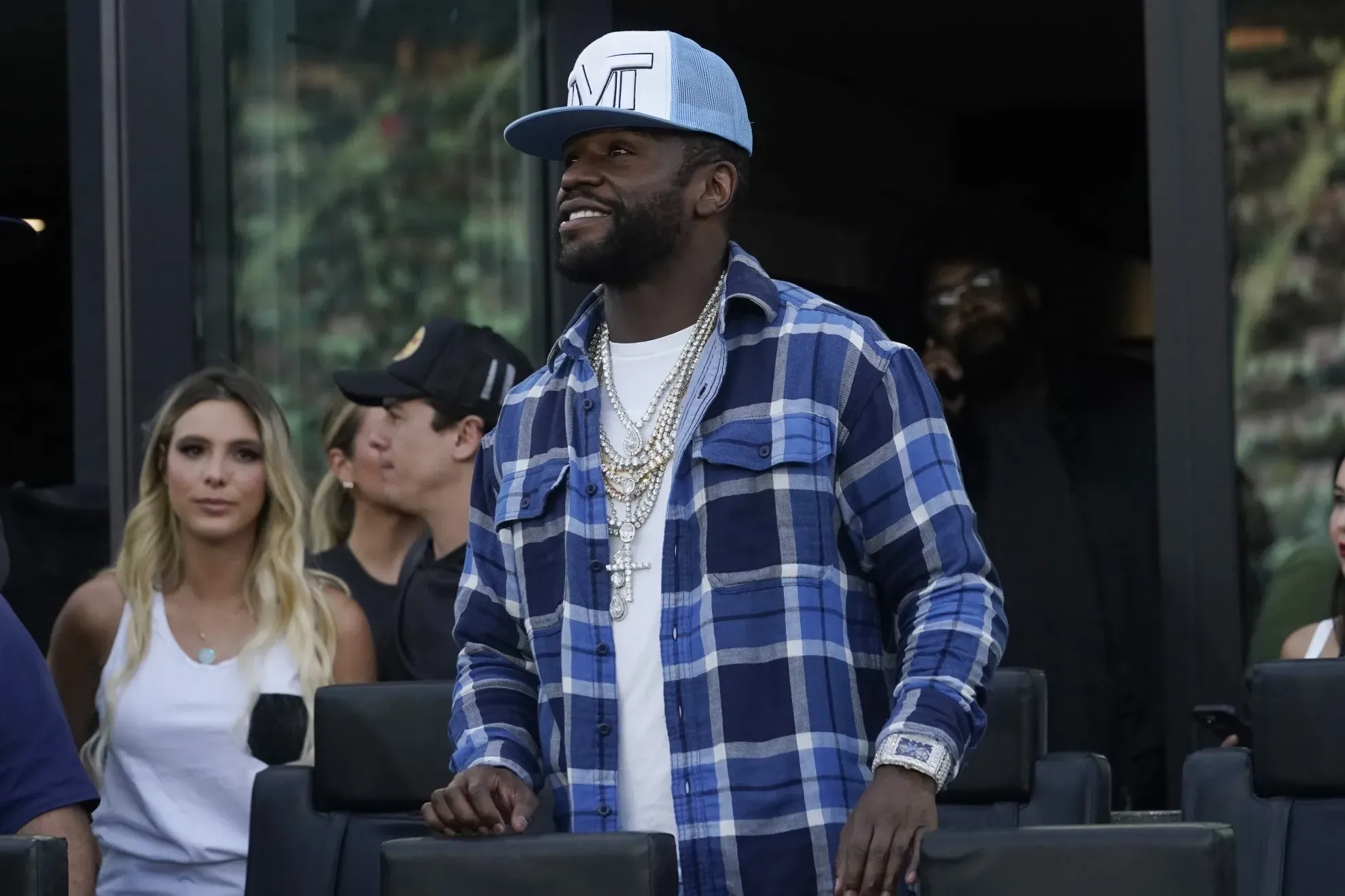 Mayweather Acelera el Cumpleaños