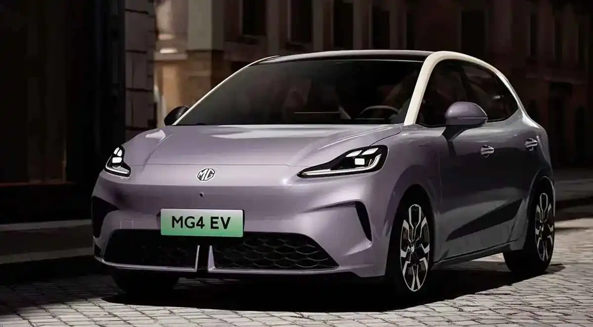 MG 4 2026 vista frontal con luces LED