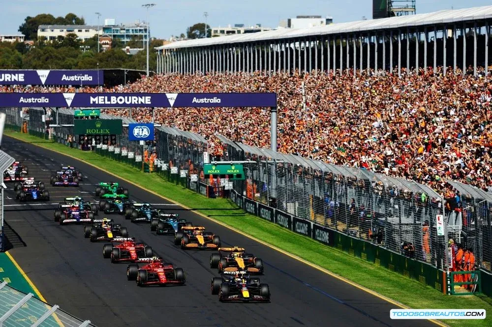 Max Verstappen en su Red Bull