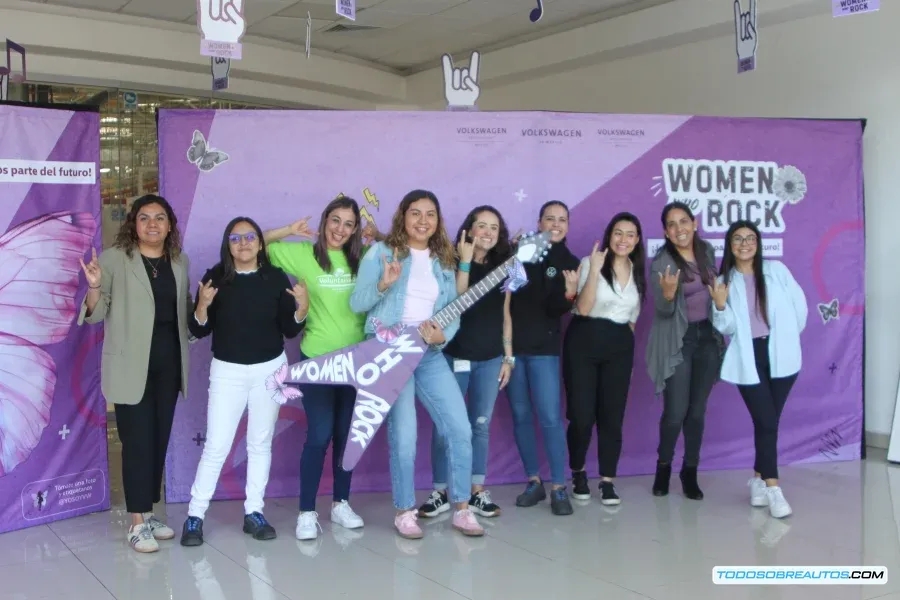 Fotografía de las mujeres participantes en el programa 'Fuertes, audaces e inspiradoras' de Volkswagen en Silao.