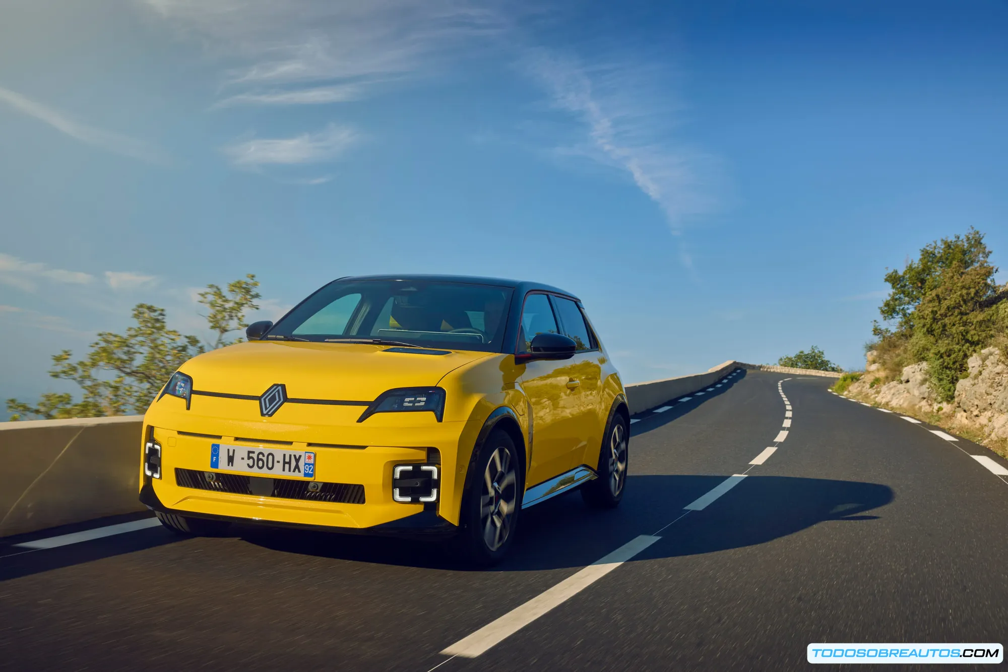 Comparativa Renault 5 clásico y Renault 5 E-Tech