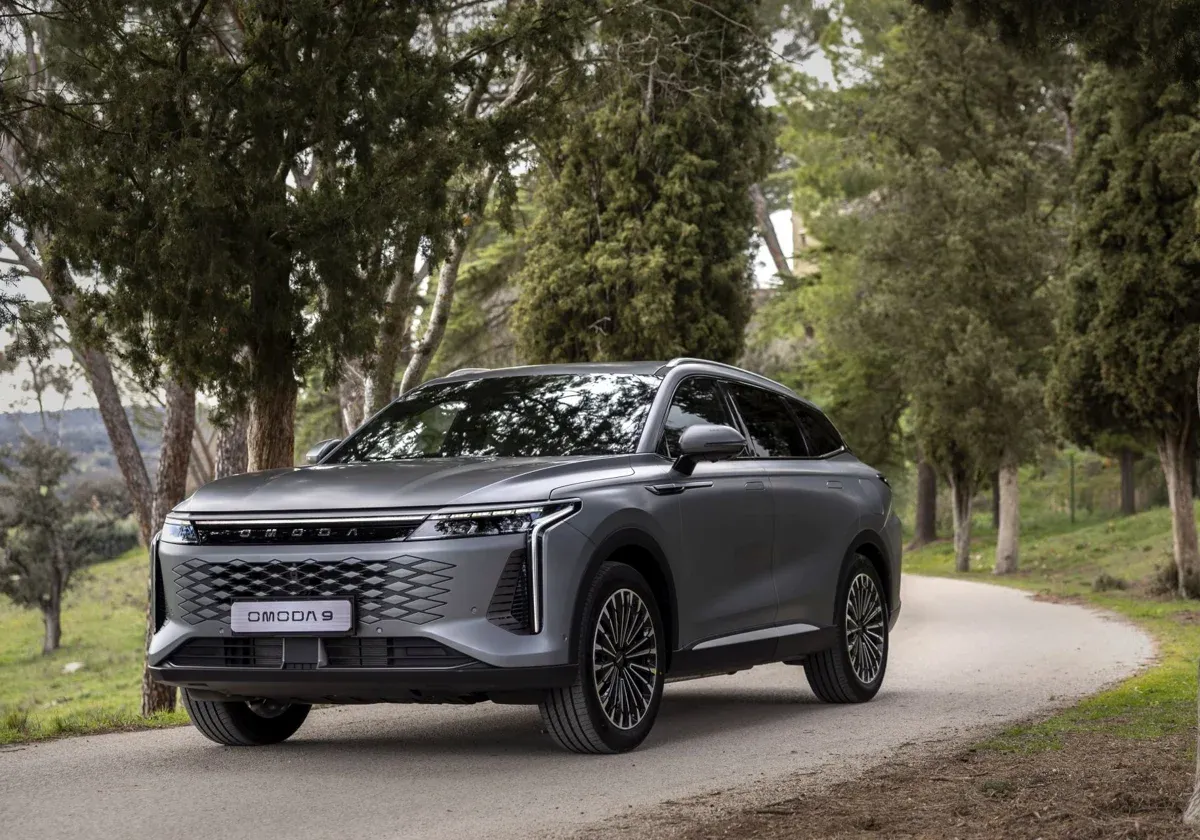 Interior y salpicadero tecnológico del Omoda 9