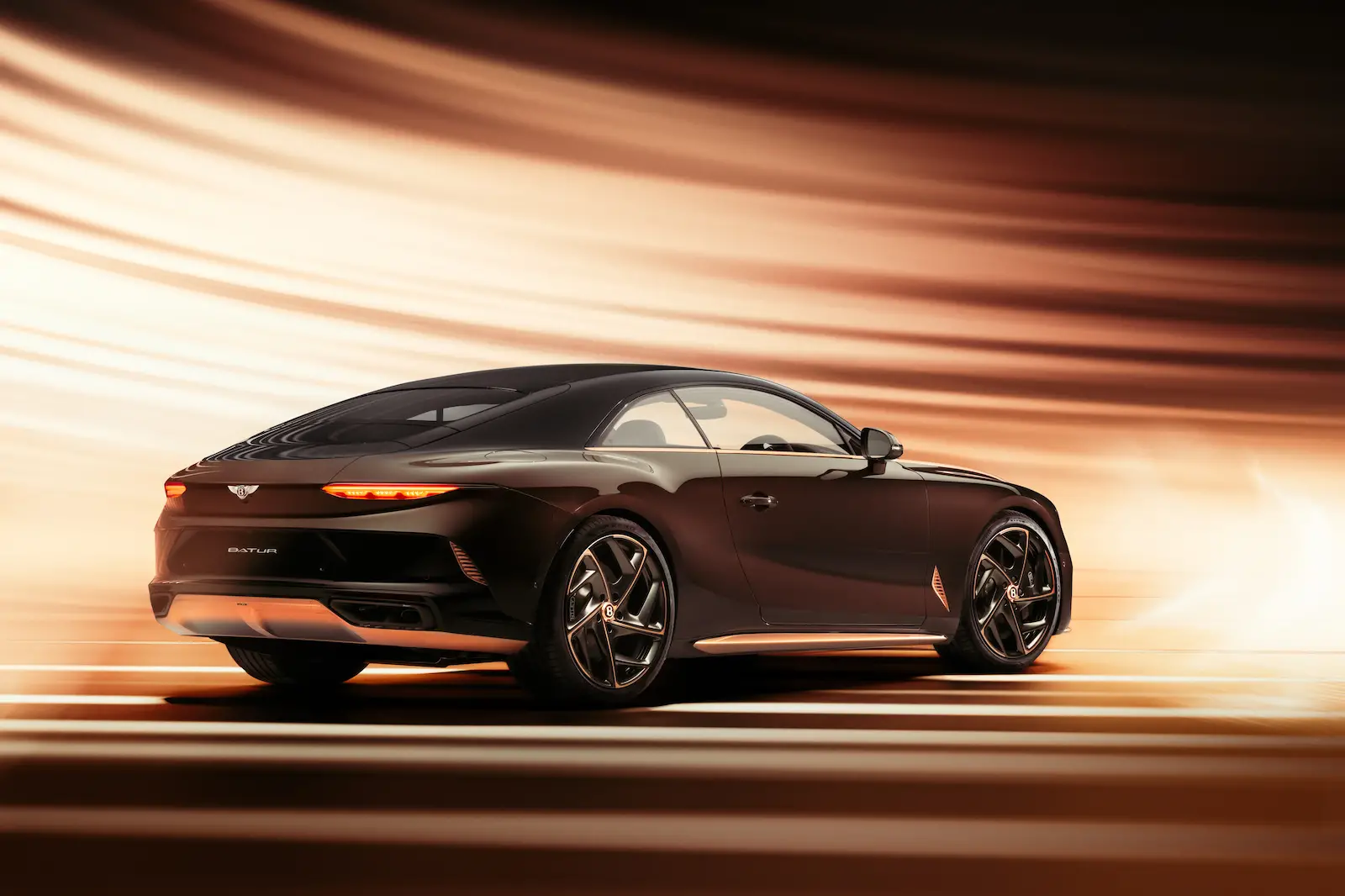 Bentley Batur 'La Rosa Negra' frontal y parrilla