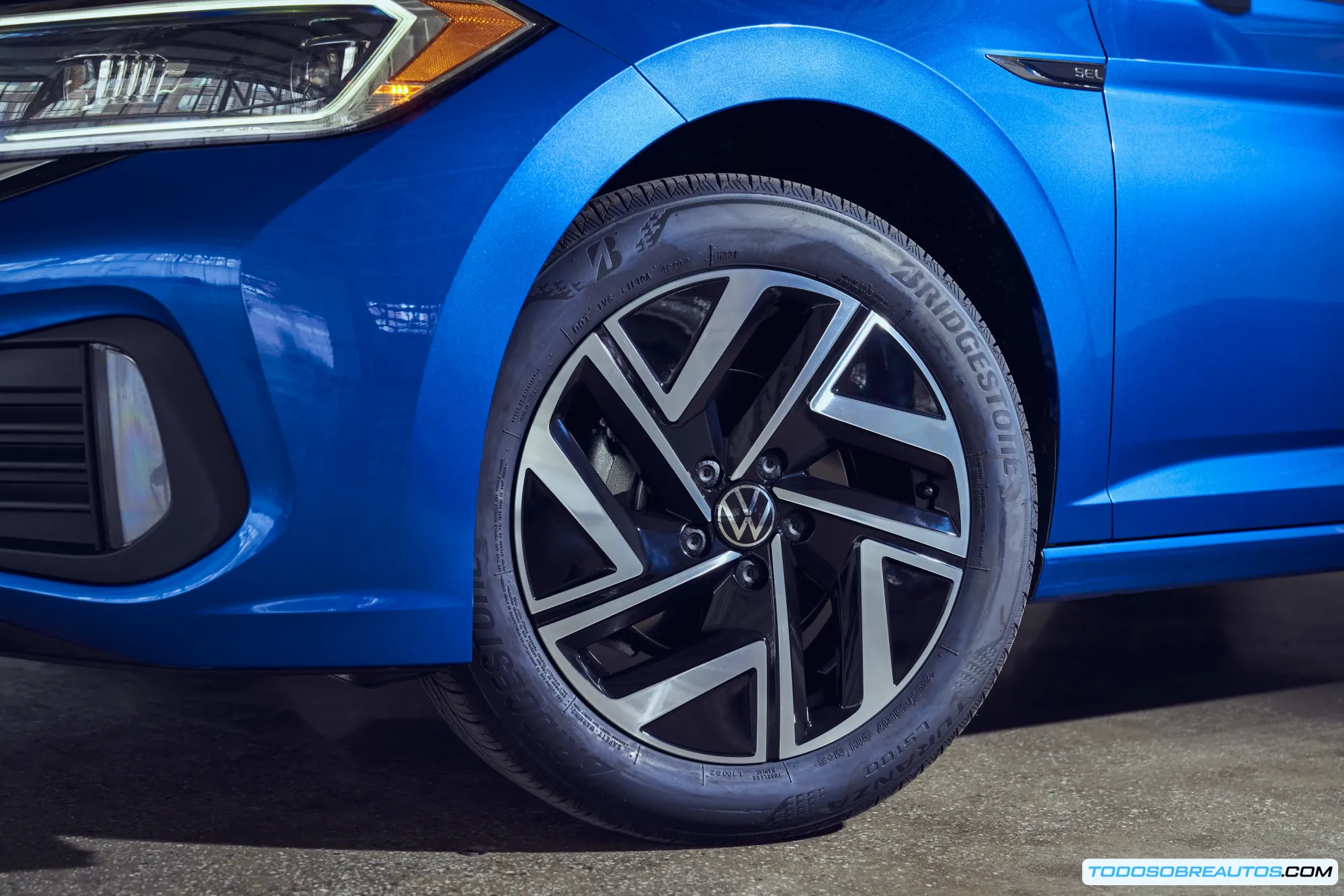 Volkswagen Jetta 2025 diseño frontal