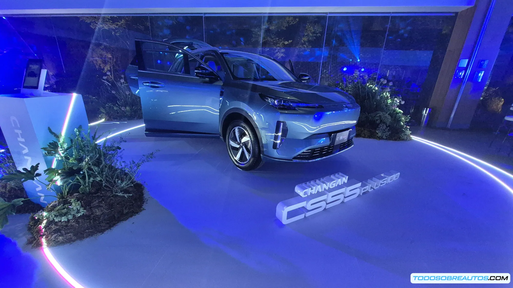 Logo Changan y presentación de los nuevos modelos