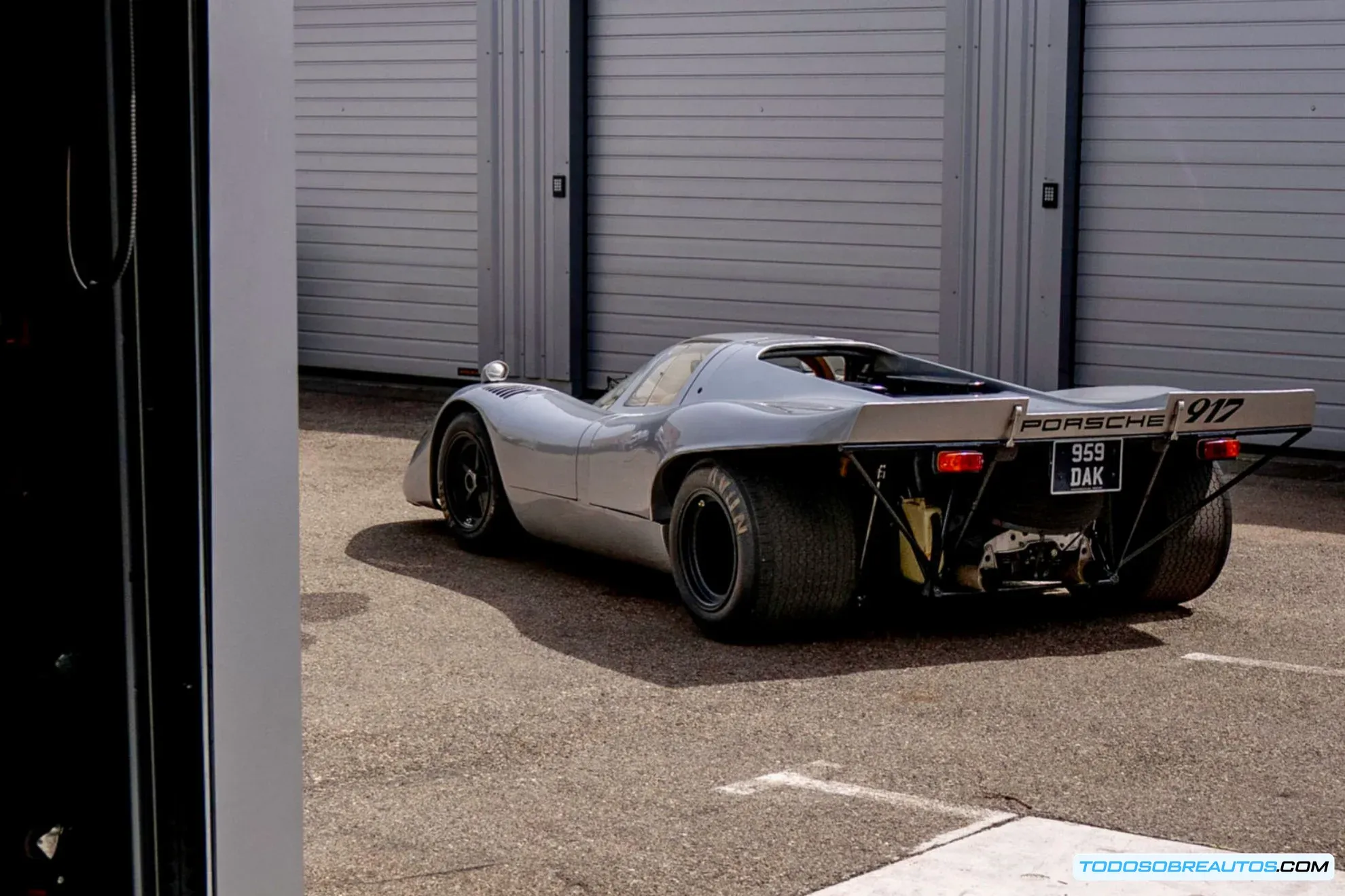 Detalles de las modificaciones realizadas al Porsche 917K para su uso en la calle