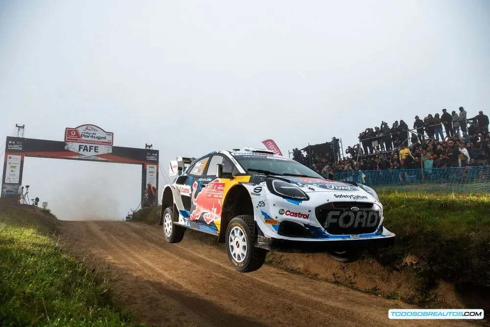 Imagen del terreno variado del Rally de Portugal, mostrando diferentes tipos de superficies.