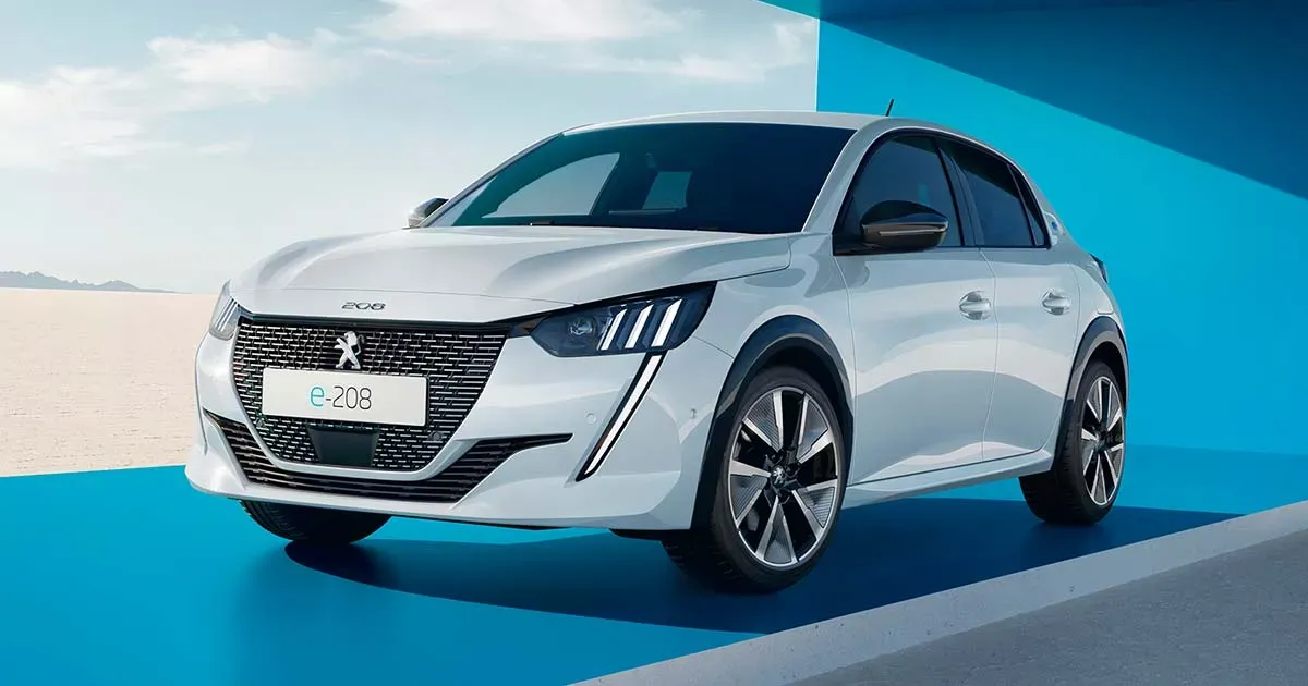 Peugeot 208 y e-208 en carretera