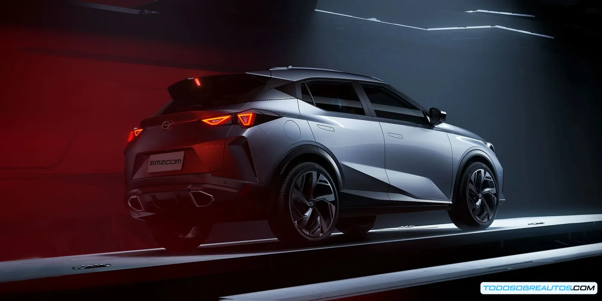 Interior del GAC EMZOOM 2026 mostrando el tablero digital dual y la consola central