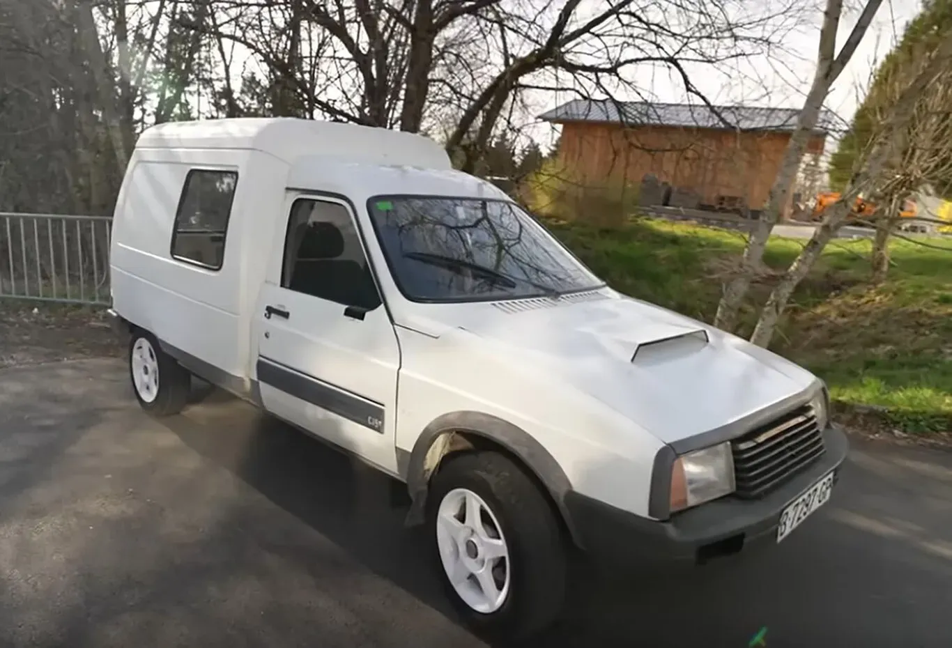 La C15 es la gran obra de la ingeniería francesa Citroën C15 Modificada